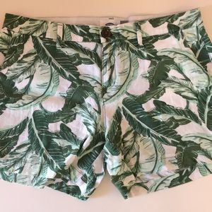 Leaf-print shorts